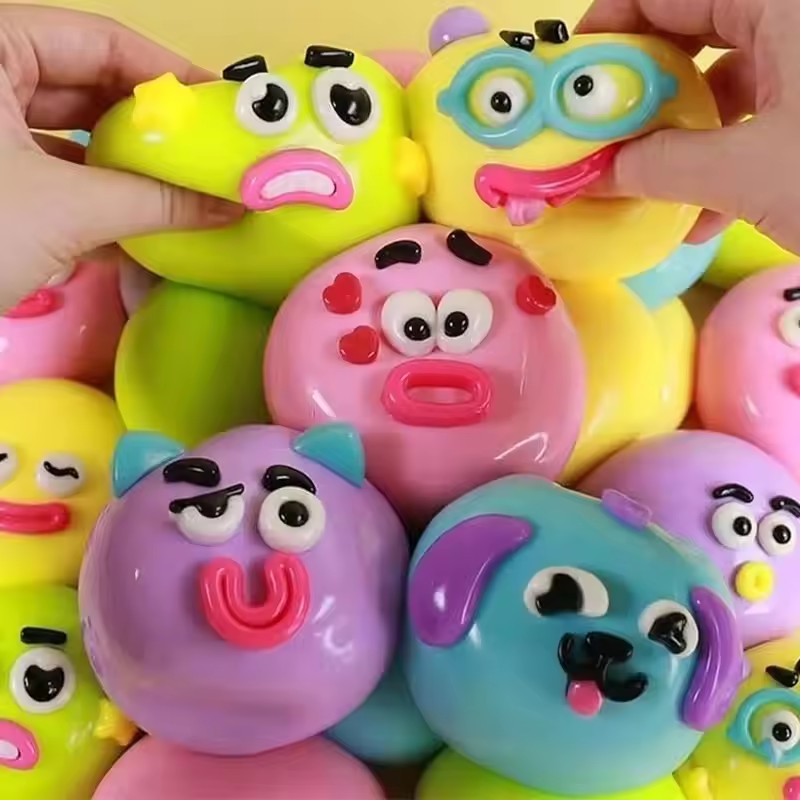 Interactive Squeaky Plush Dog Toy - W magazynie 5 stylów Smushers Curiosities